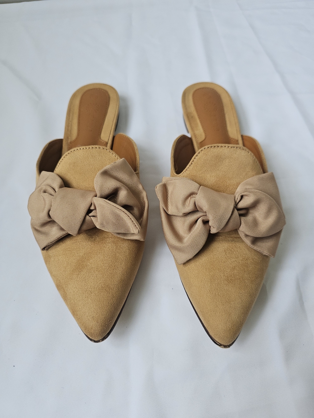 Rilista Khaki Suede Pointed Toe Bow Mules - Size 10 - Picture 3 of 17